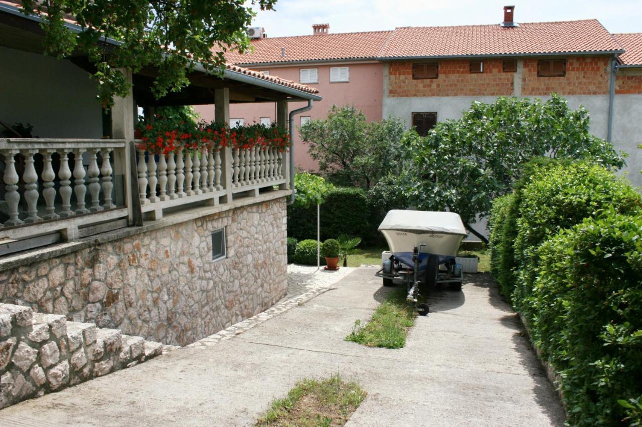 Apartments With A Parking Space Novi Vinodolski - 5529 Екстер'єр фото